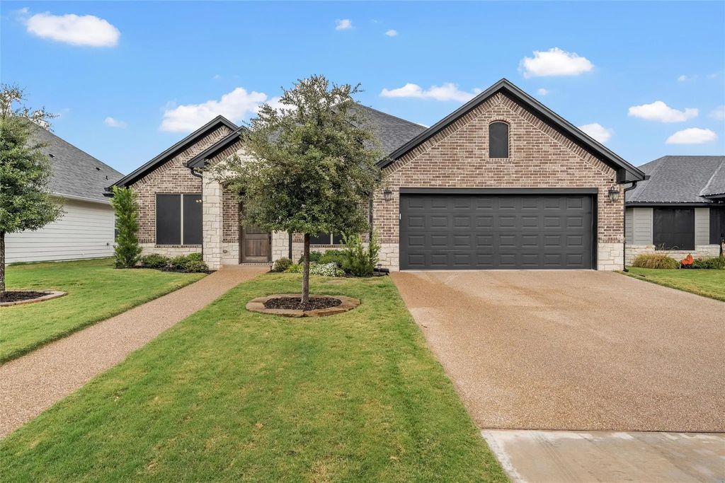 5525 Black Horse Court, Waco