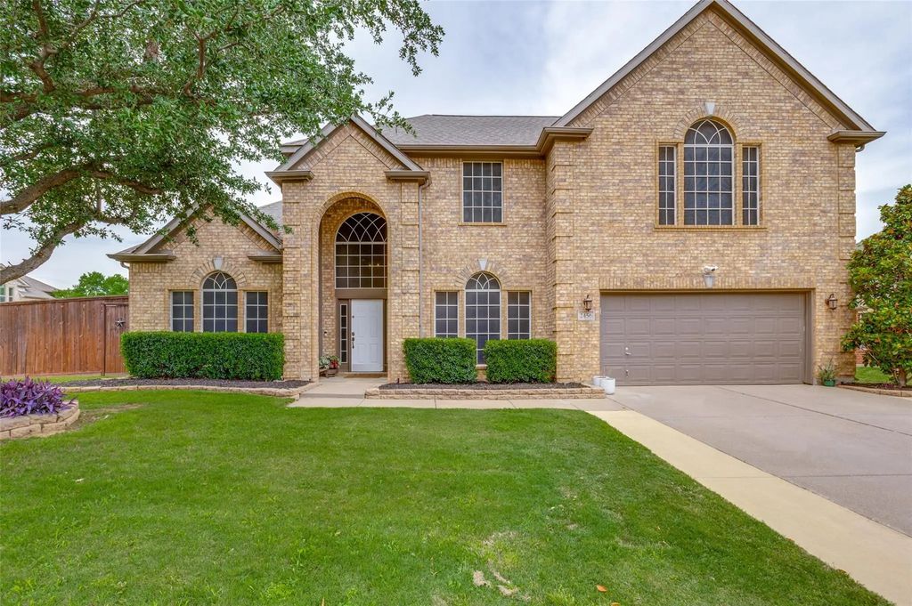2456 Whispering Breeze Drive, Grand Prairie