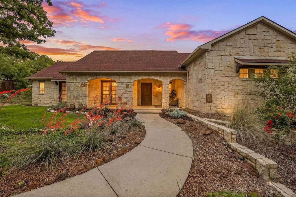 6436 Valley Creek, Pilot Point