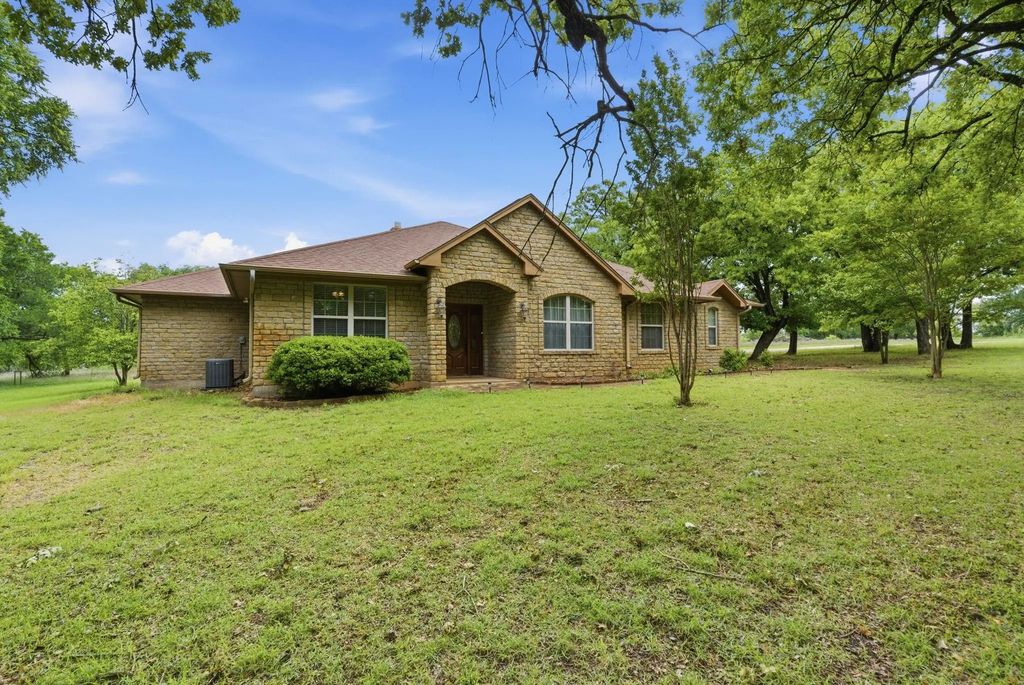 1596 County Road 510, Stephenville