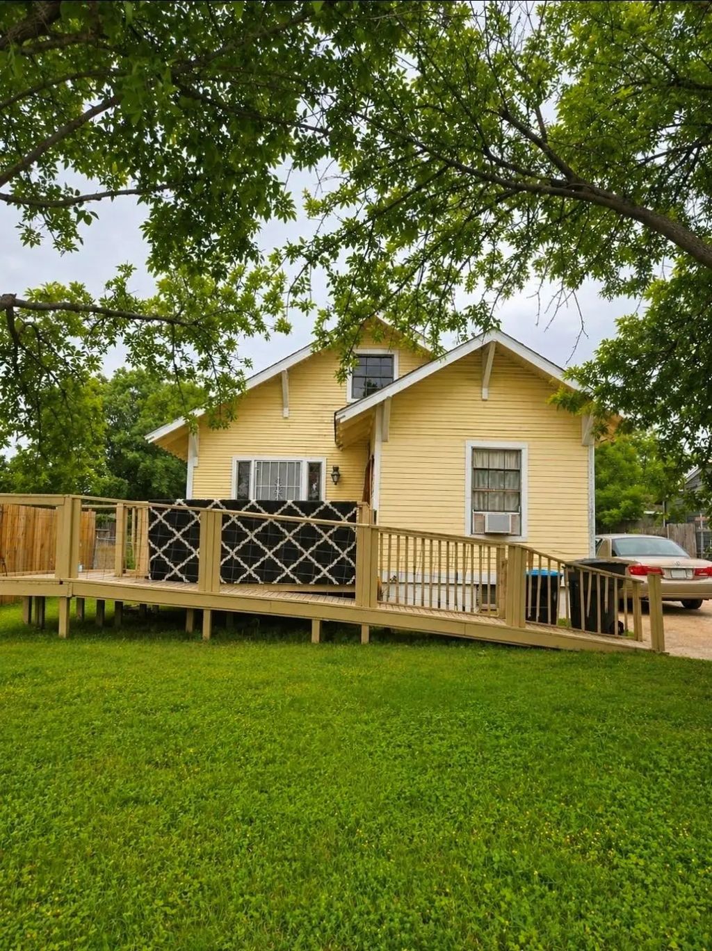 3122 N Pecan Street, Fort Worth