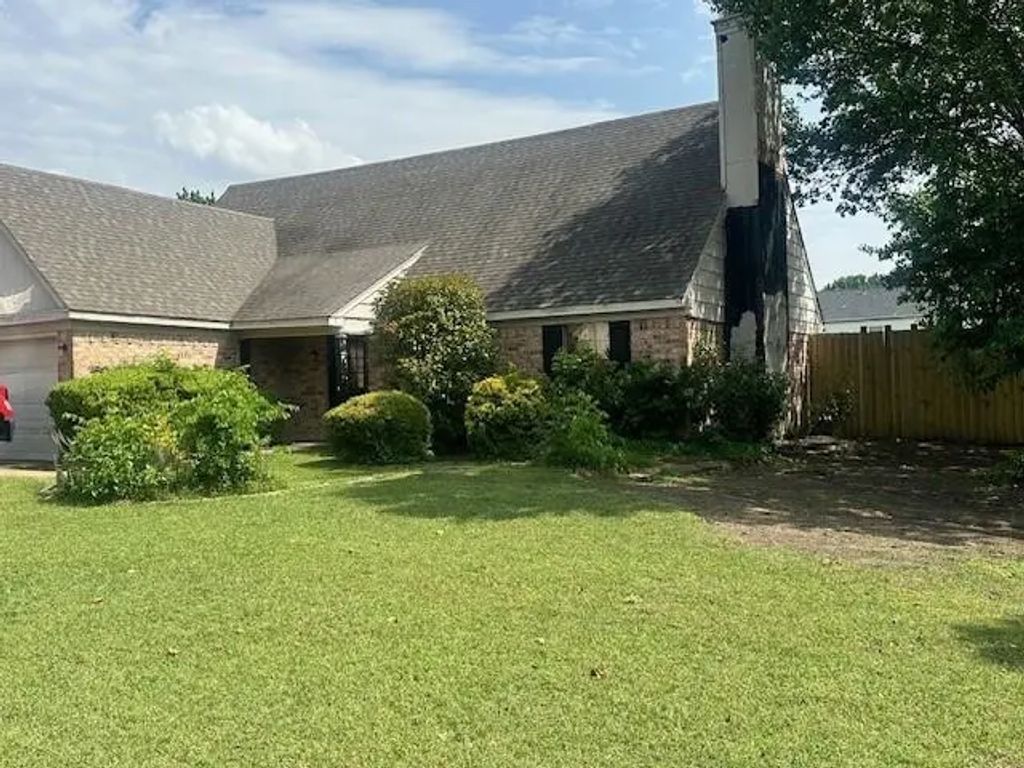 1600 Crimson Court, Arlington