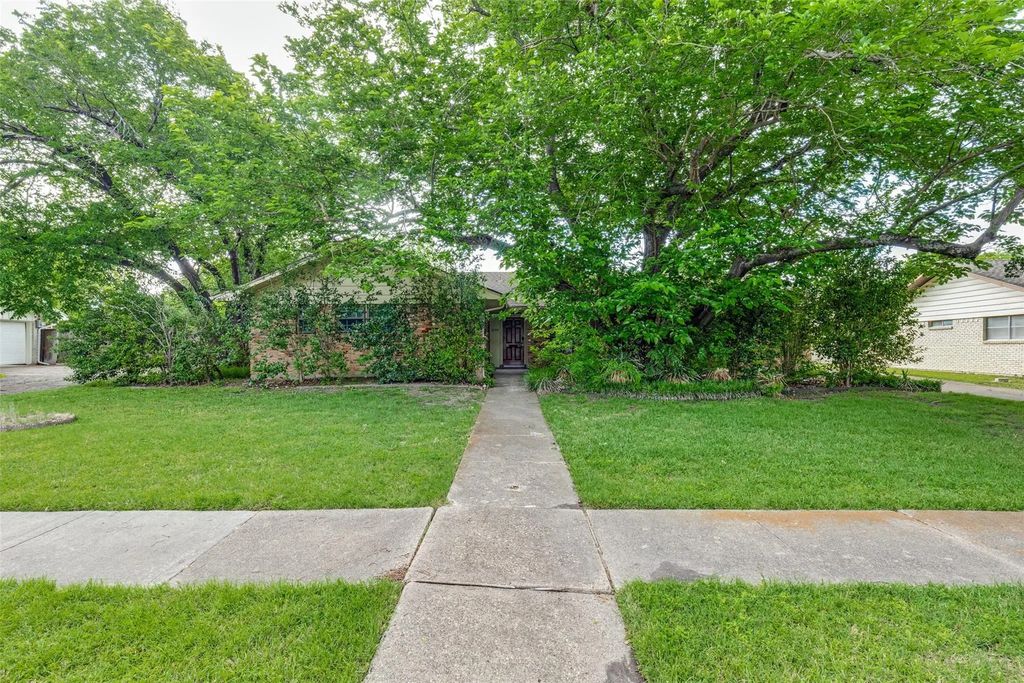 3120 Sombrero Drive, Dallas