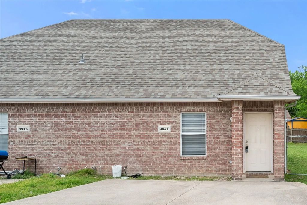 404 Kings Way Drive, Mansfield