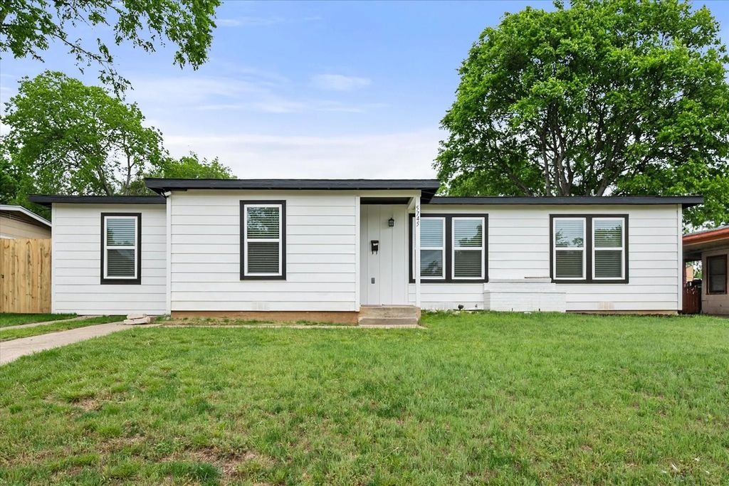 5745 Truelson Drive, Fort Worth