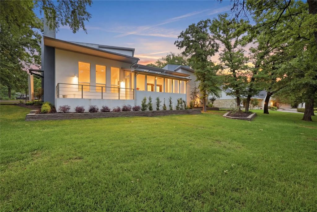 316 Comanche Drive, Lake Kiowa