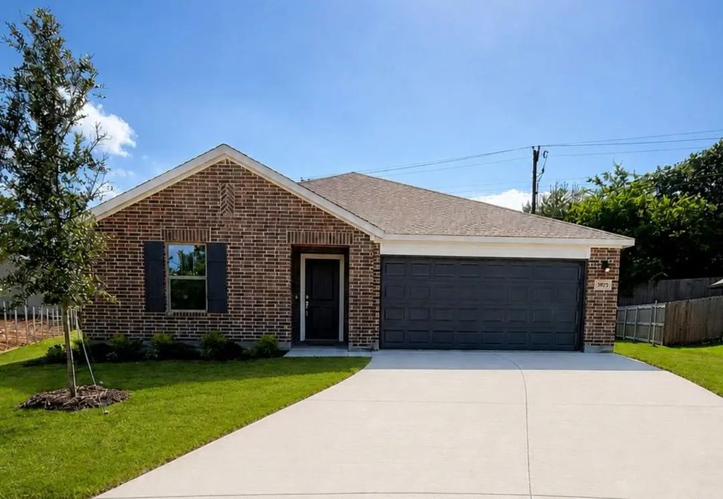 3923 Rose Hill Court, Denison
