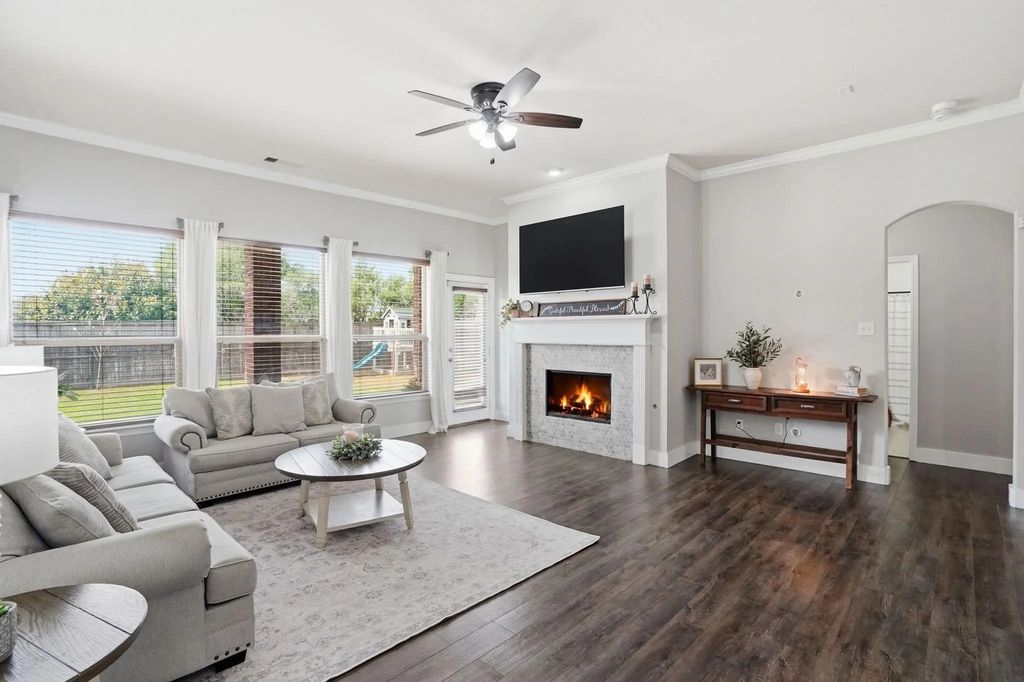 2516 Boot Hill Lane, Fort Worth
