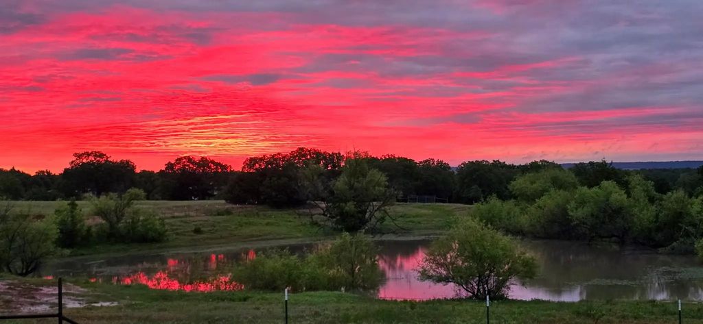 1458 Jim Harry Loop, Sunset