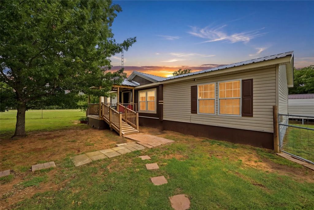 3517 Sandusky Road, Whitesboro