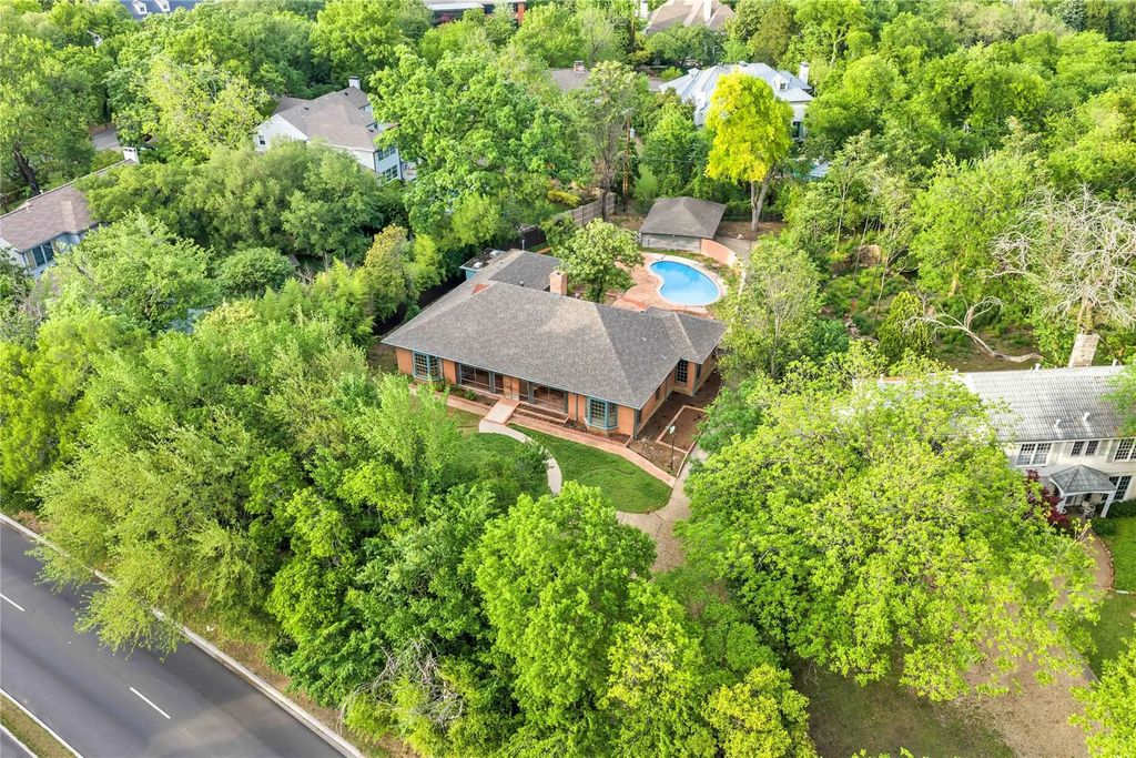 8906 Inwood, Dallas