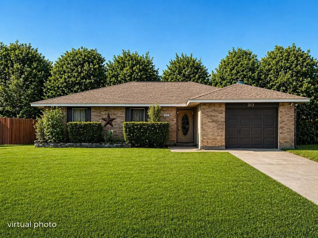 313 Taurus Drive, Cedar Hill