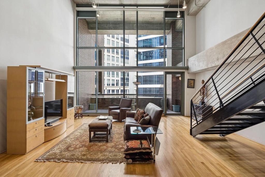 1999 Mckinney Avenue 605, Dallas