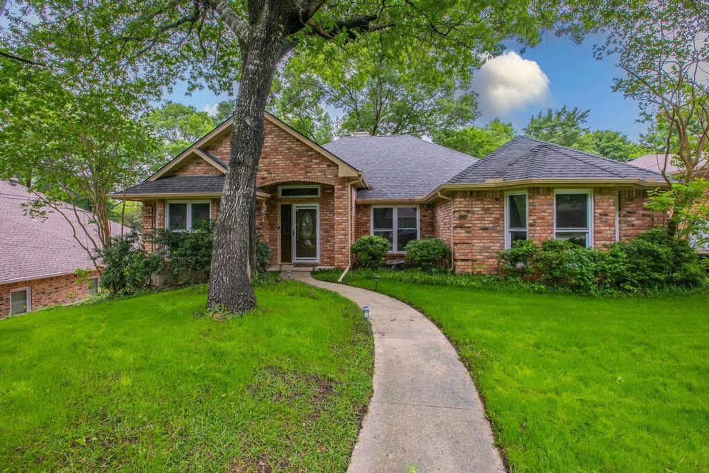 334 Meadowcreek Drive, Duncanville