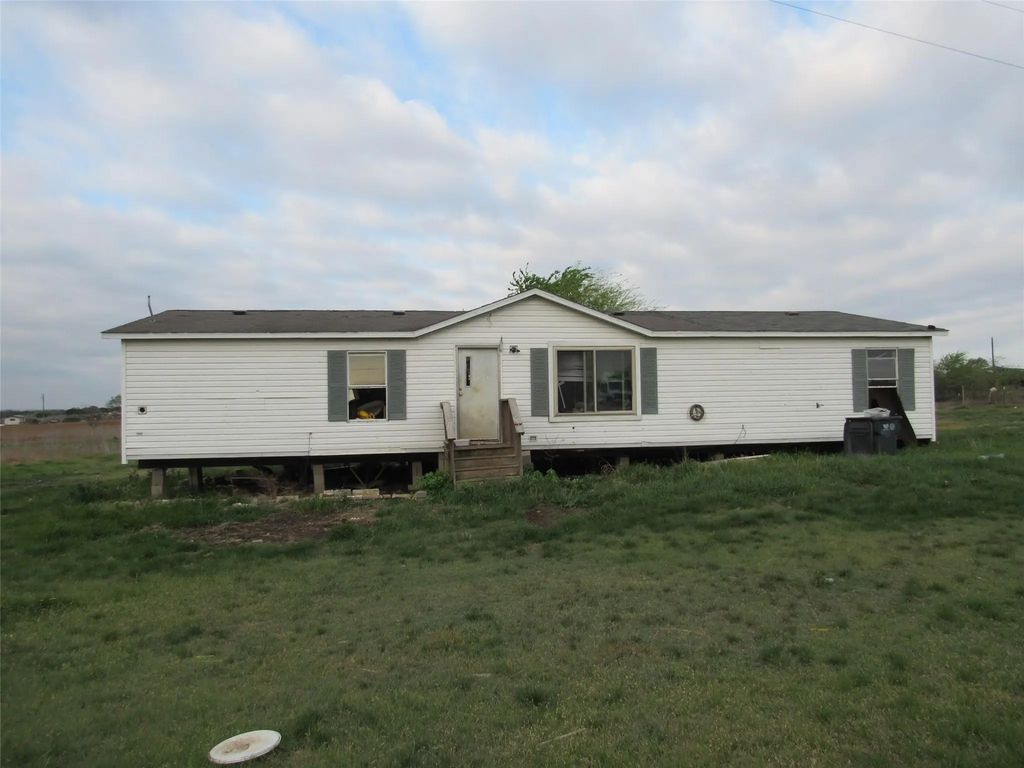 556 Private Road 3551, Valley Mills