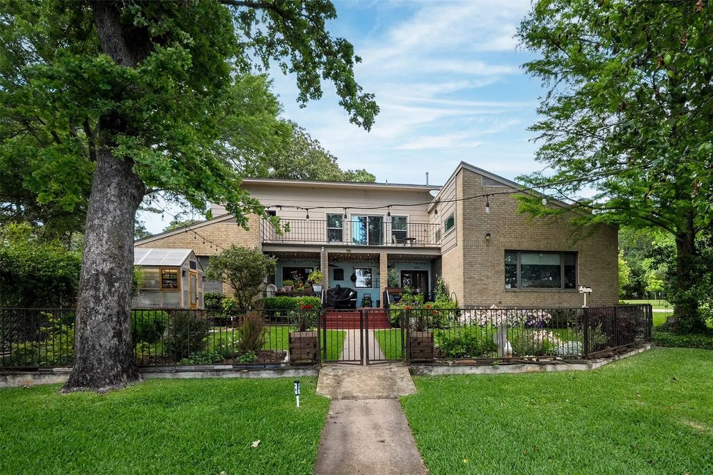 205 Shoreline Drive, Star Harbor