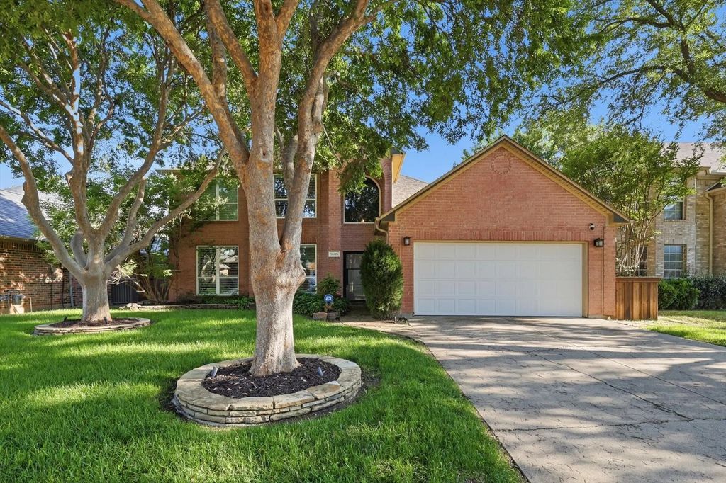 1605 Weatherwood Drive, Flower Mound