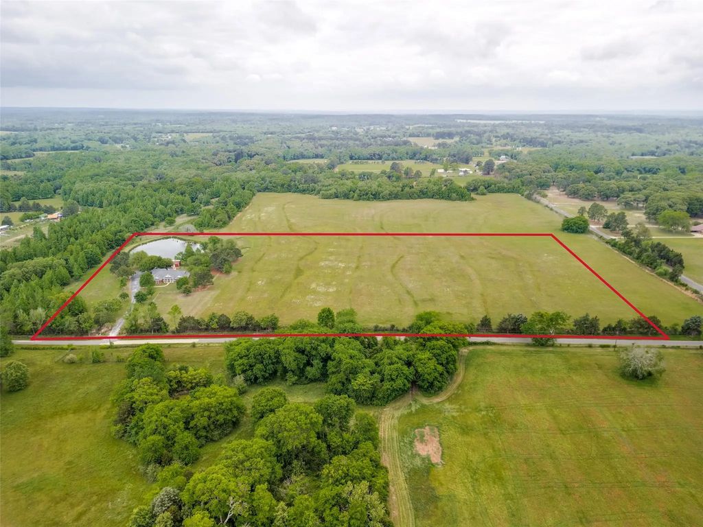 1688 County Road 3118, Quitman
