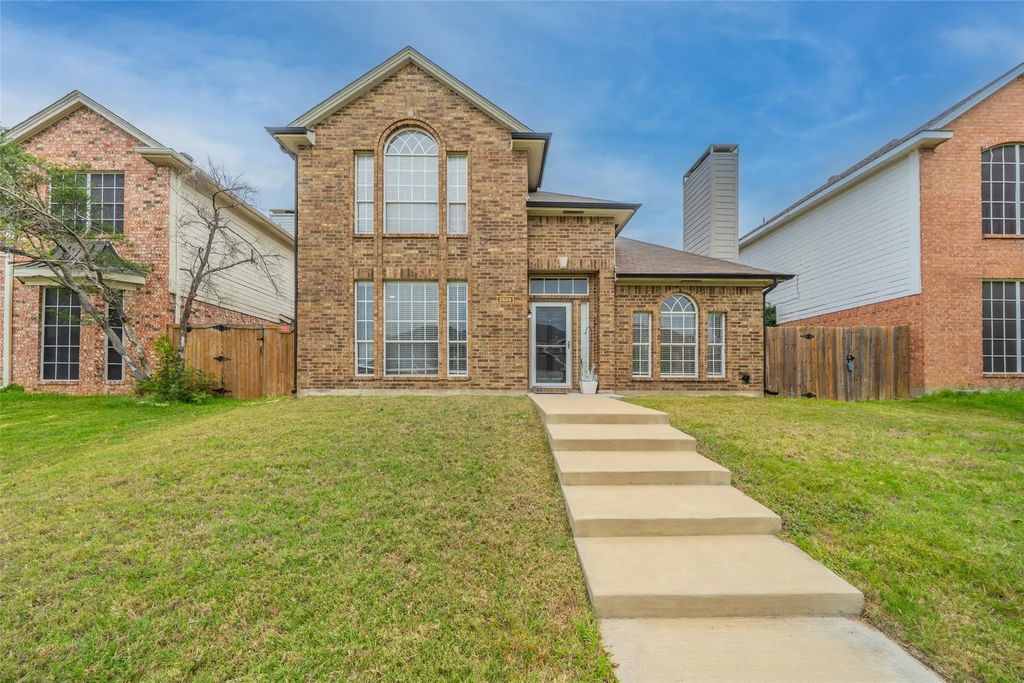 2525 Brooke Trail, Carrollton