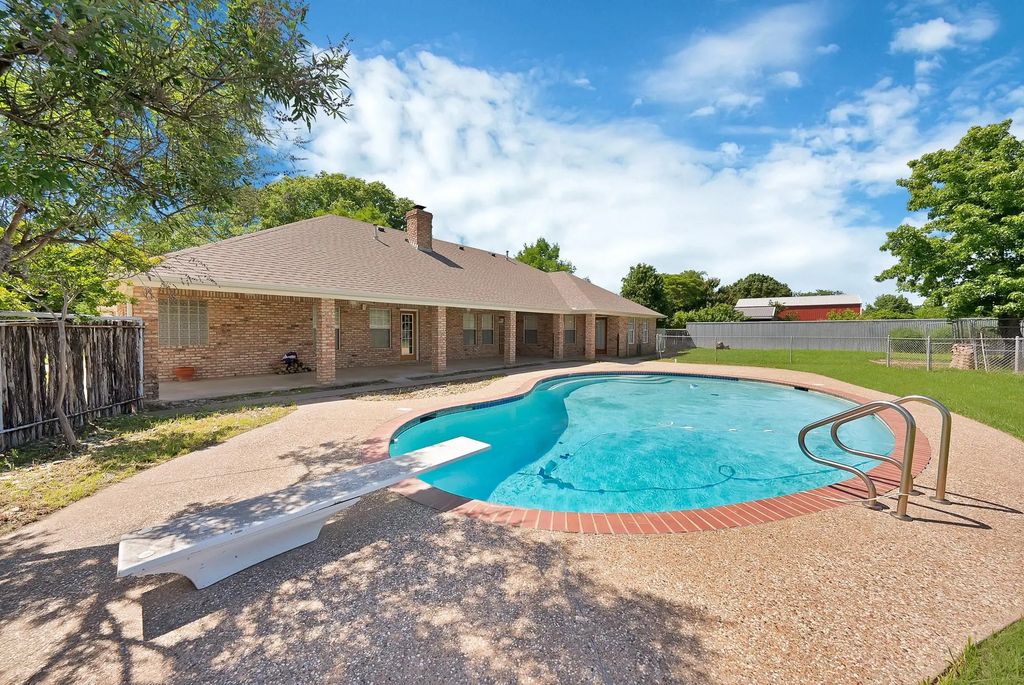 1815 Newport Road, Weatherford