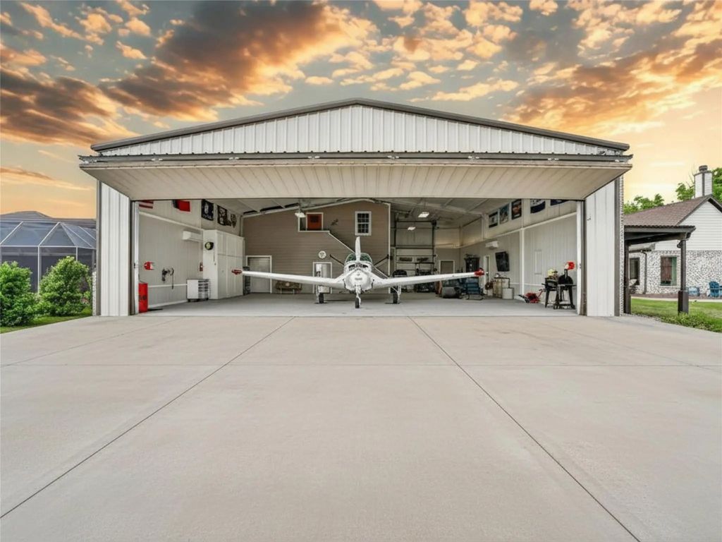 4103 King Air Court, Granbury