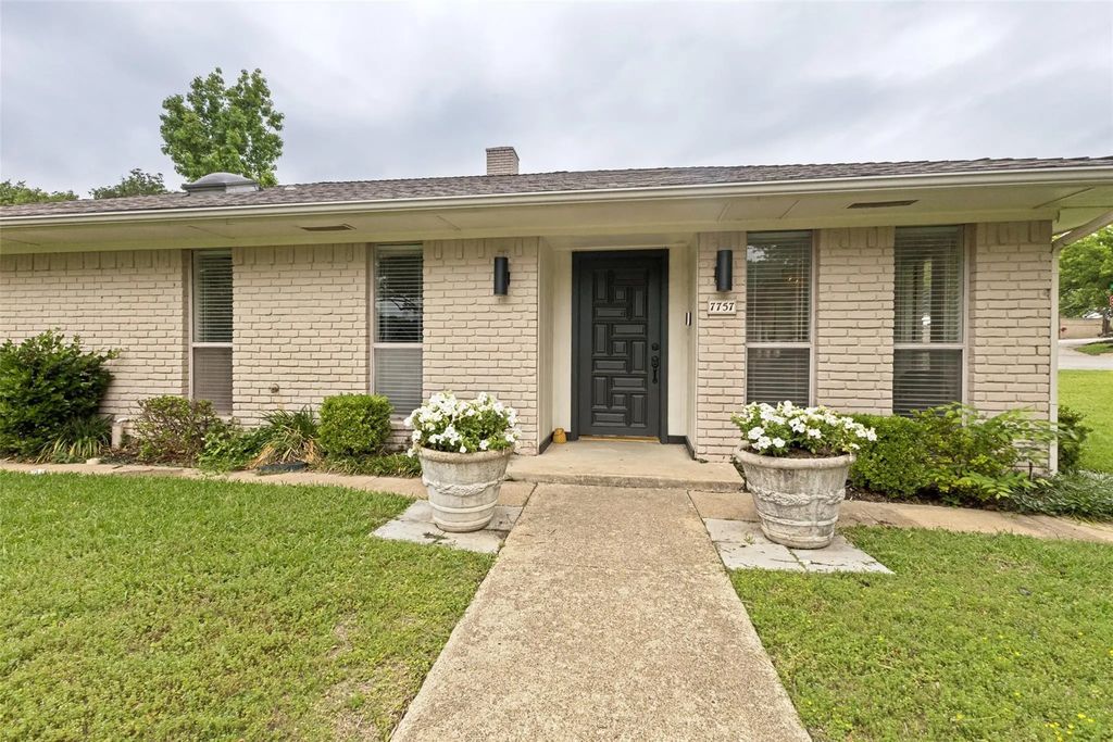 7757 Goforth Circle, Dallas