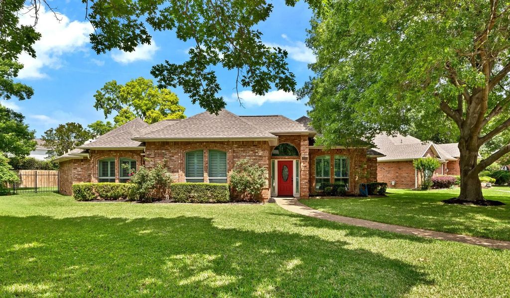 259 Winding Hollow Lane, Coppell