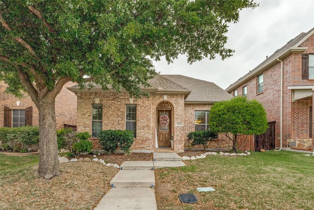 1547 Barksdale Drive, Lewisville