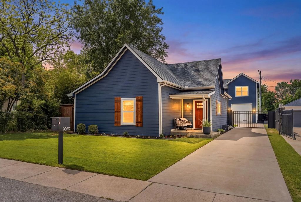 7059 Ash Street, Frisco