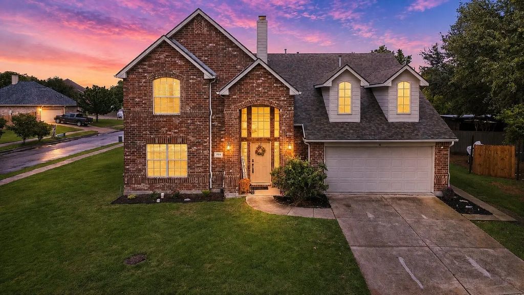 1904 Crystal Court, Wylie