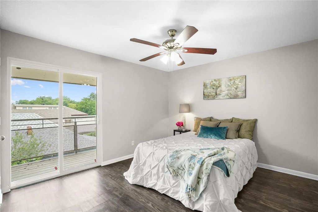 4502 Gaston Avenue 319, Dallas