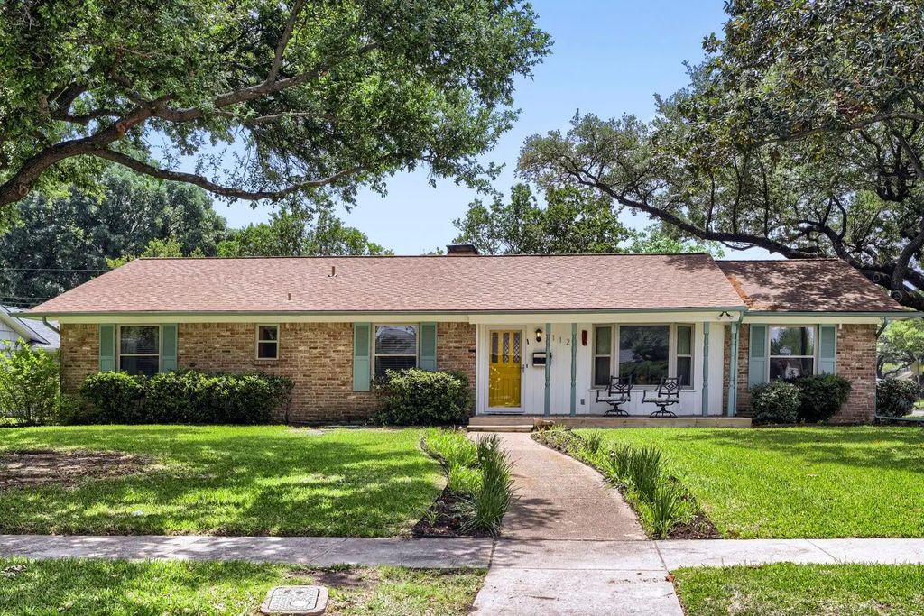 1125 Wildwood Lane, Richardson
