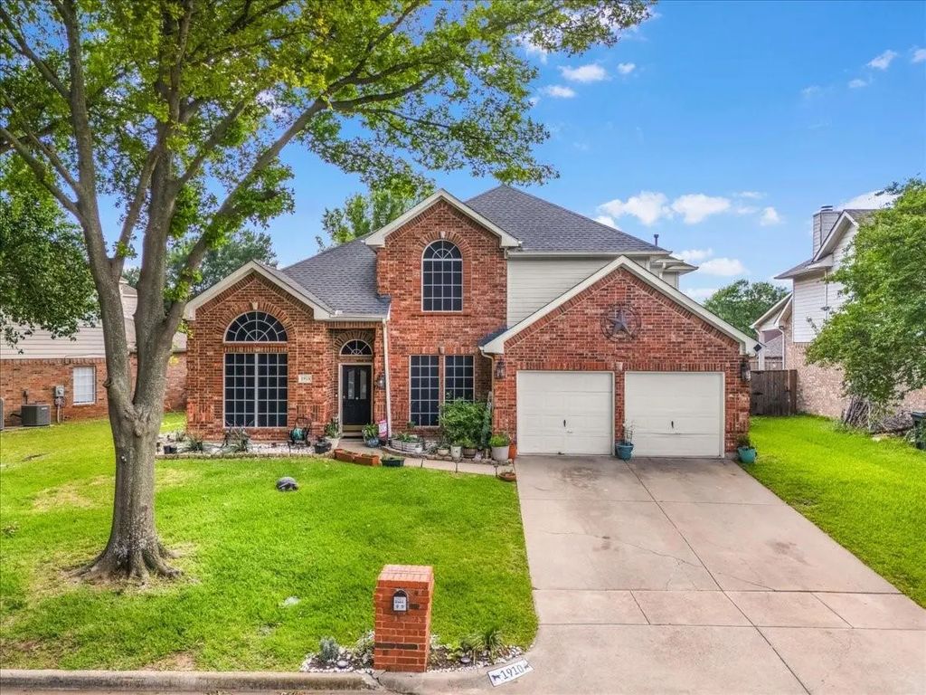 1910 Paloma Way, Arlington