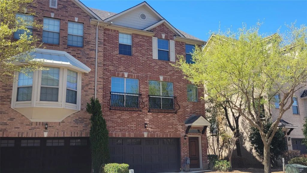 1424 Biltmore Lane, Irving