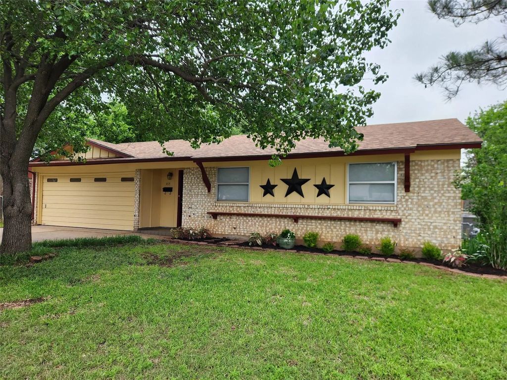 417 Wallace Drive, Crowley