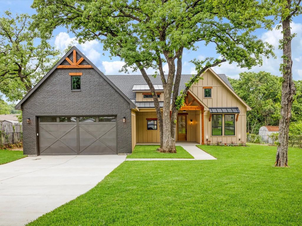314 W Mistletoe Drive, Kennedale