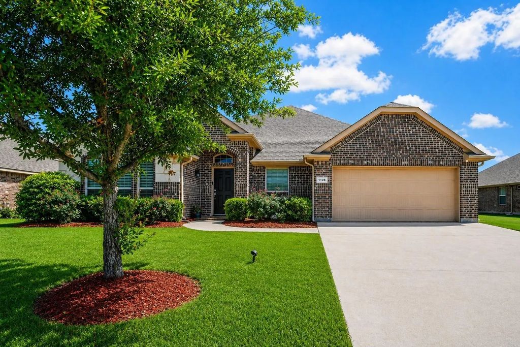 1108 Daventry Drive, Glenn Heights