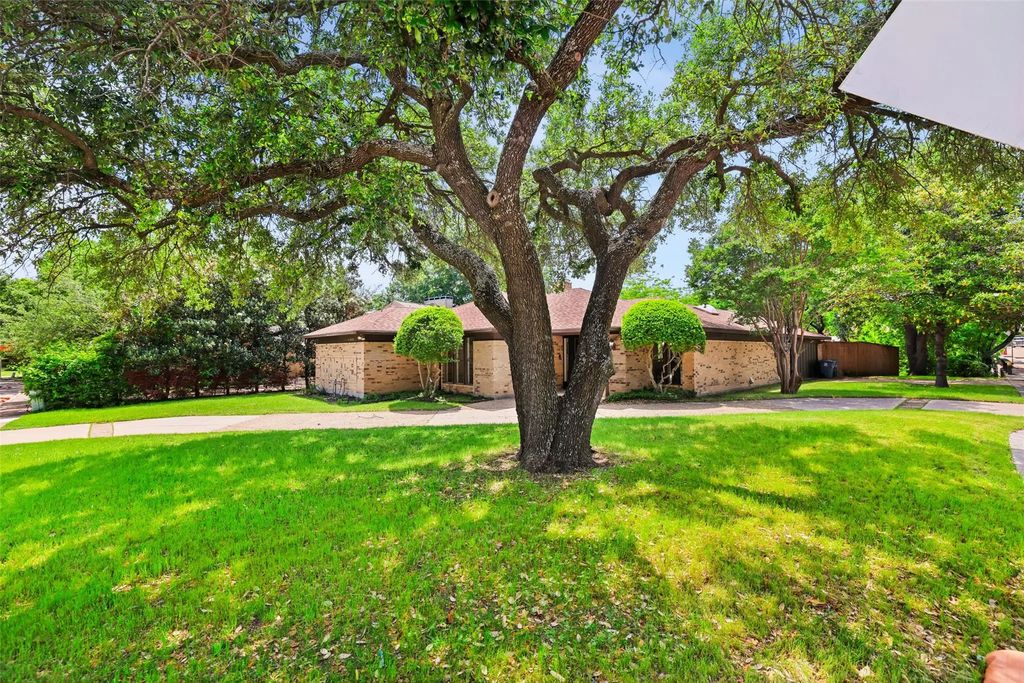 17415 Oakington Court, Dallas
