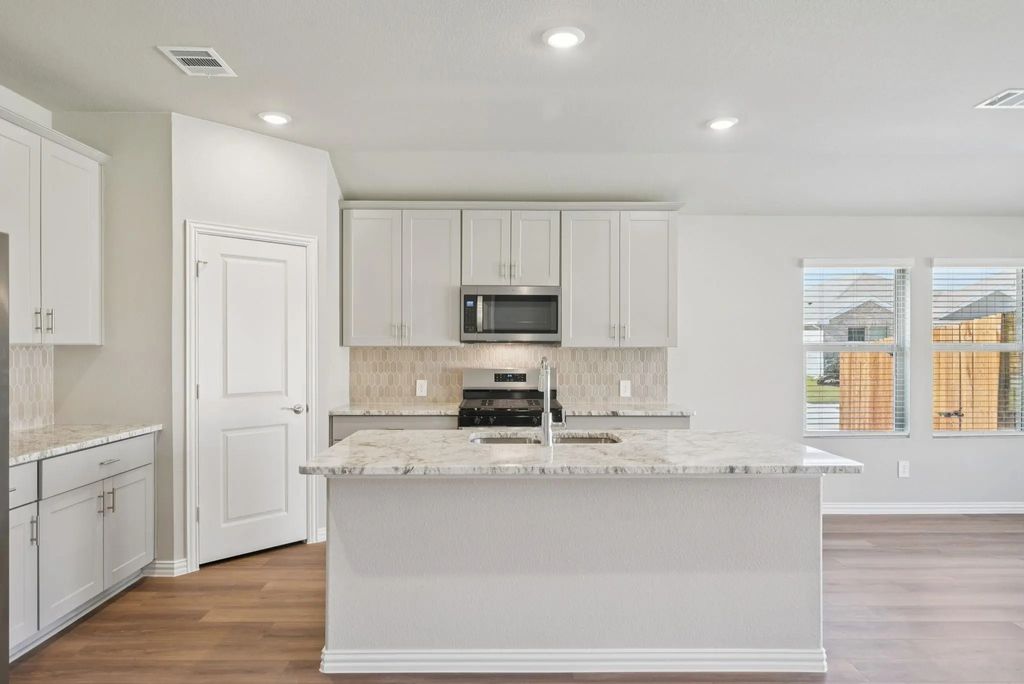 1944 Furlong Drive, Seagoville