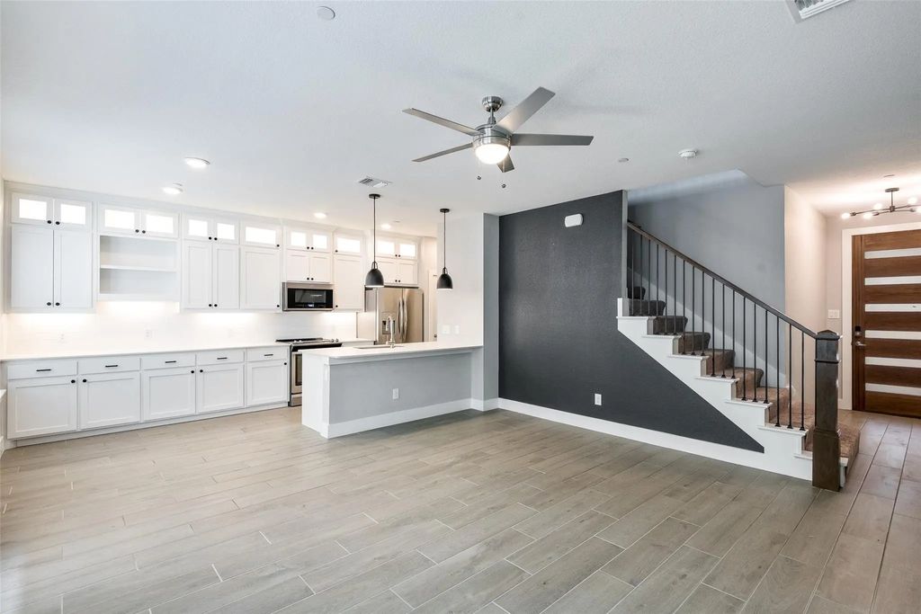 2133 Lovedale Avenue 204, Dallas