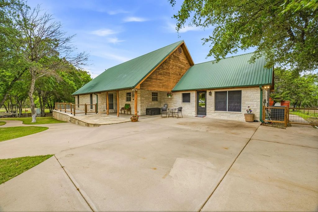 2165 Lakeside Drive, Bluff Dale