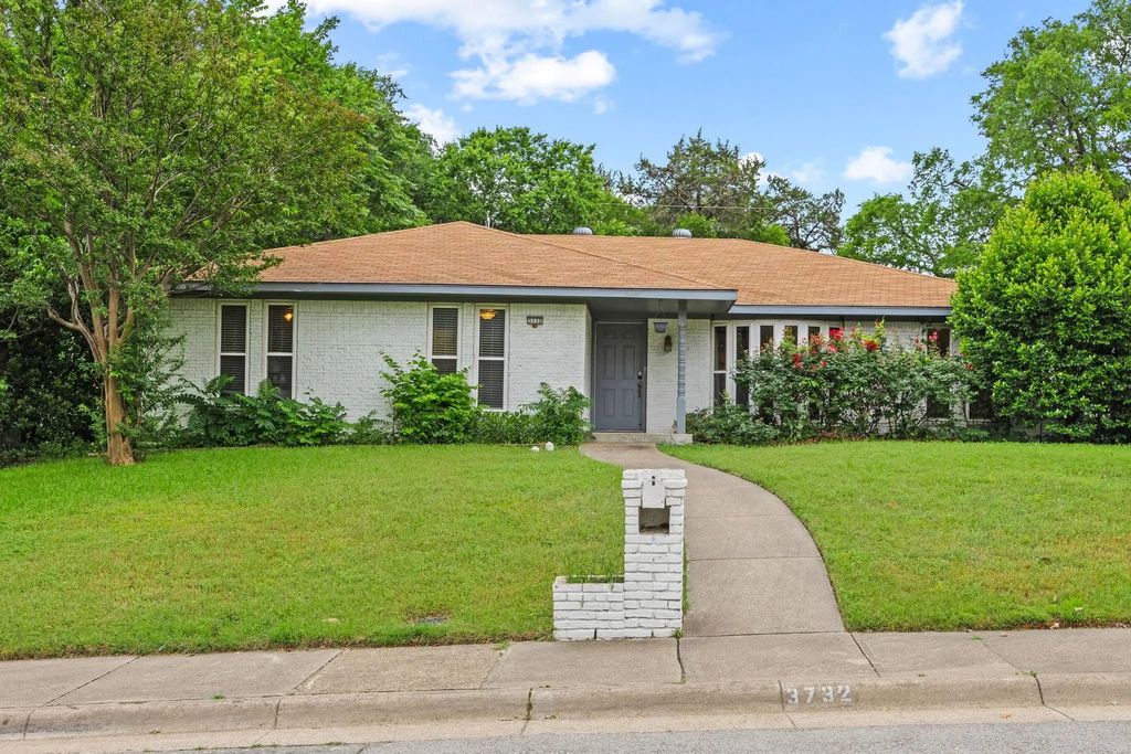 3732 Kiest Knoll Drive, Dallas