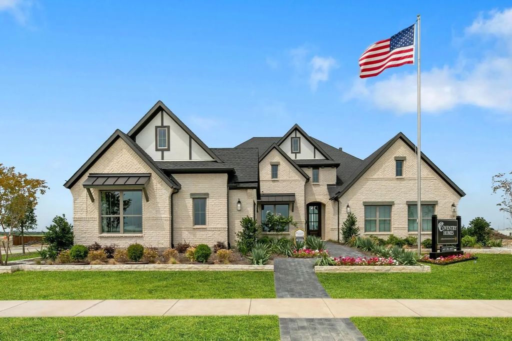 239 Wintergrass Drive, Waxahachie