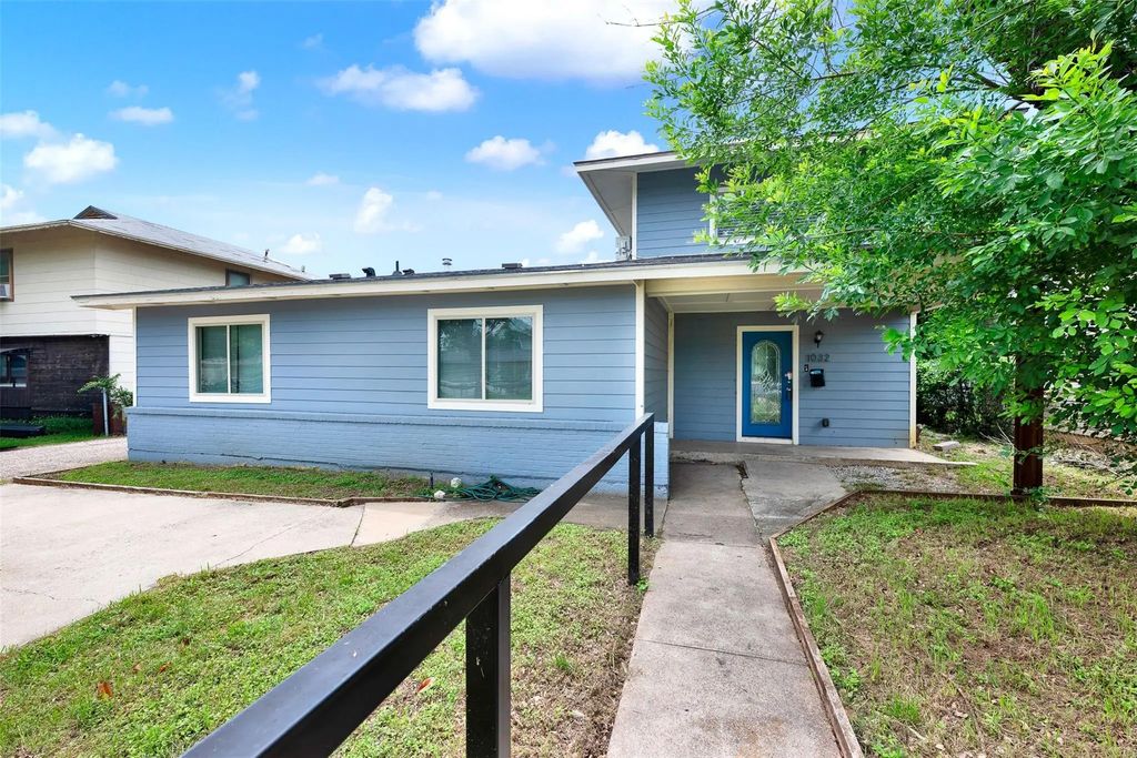 1032 Hoke Smith Drive, Dallas