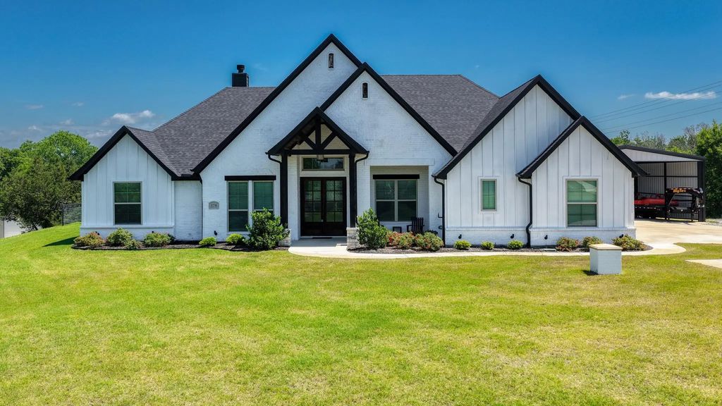 174 Bittersweet Trail, Weatherford