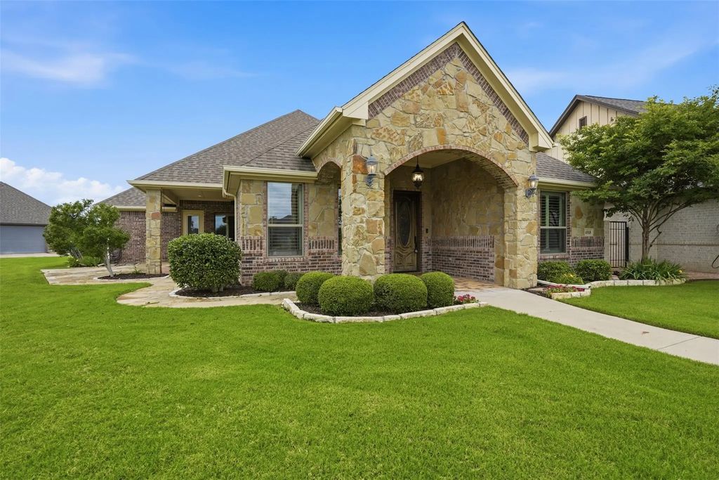 4918 Centre Court, Granbury