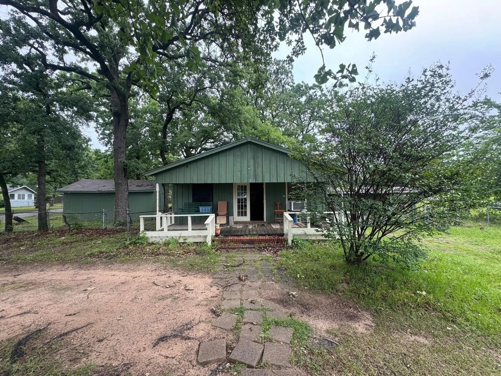 812 Cedarcrest Drive, Tool