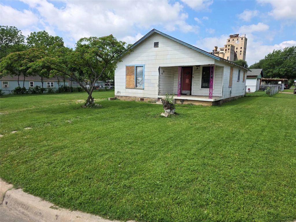 3700 S Main Street, Fort Worth