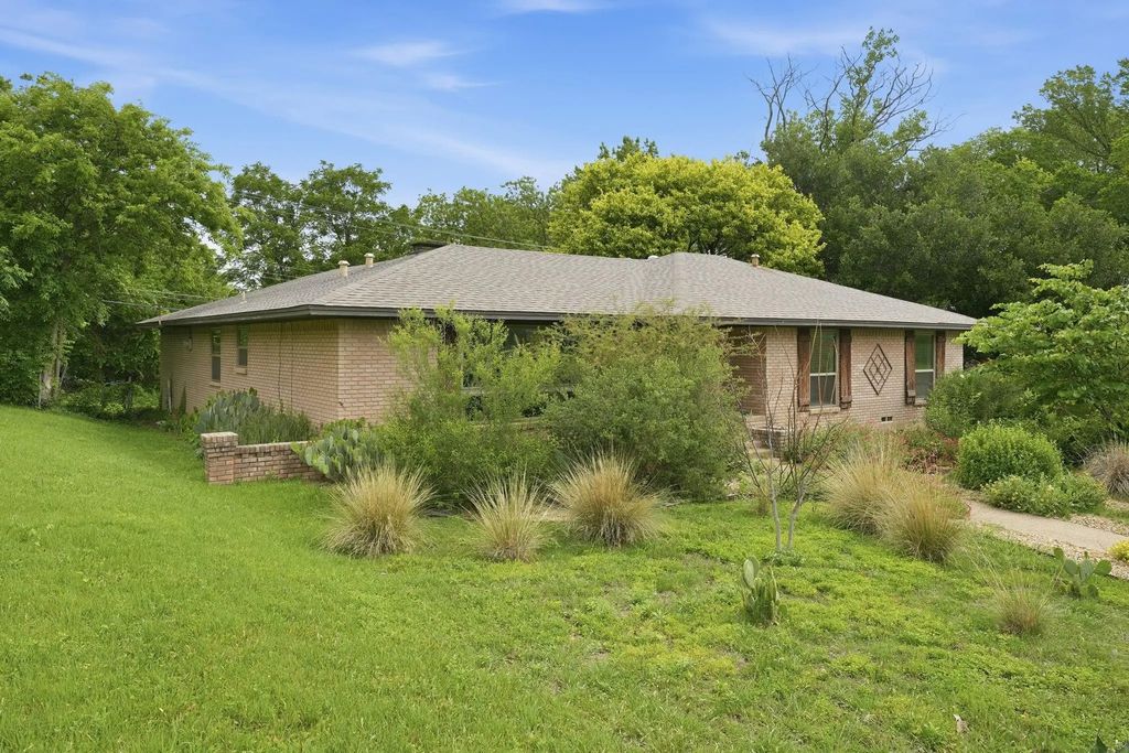 1007 Golden Trophy Drive, Dallas
