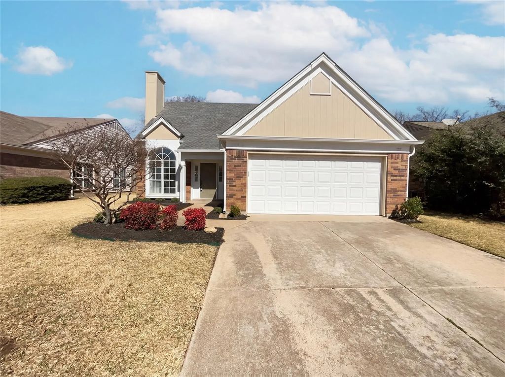 2516 Dahlia Drive, Fort Worth